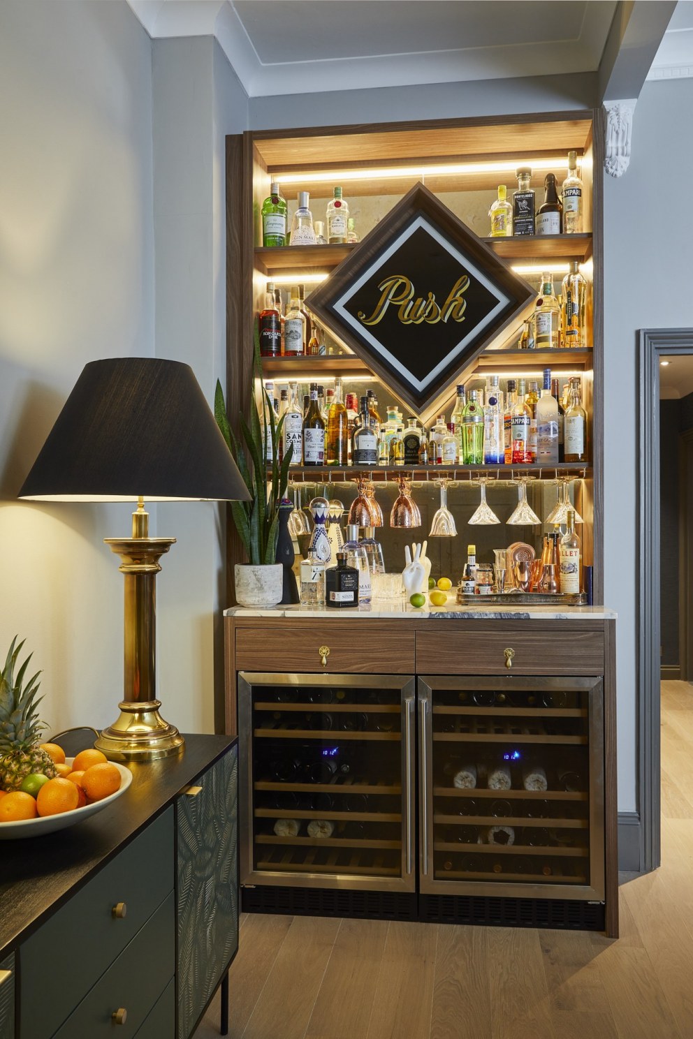 Bayswater pad | Entrance bar | Interior Designers